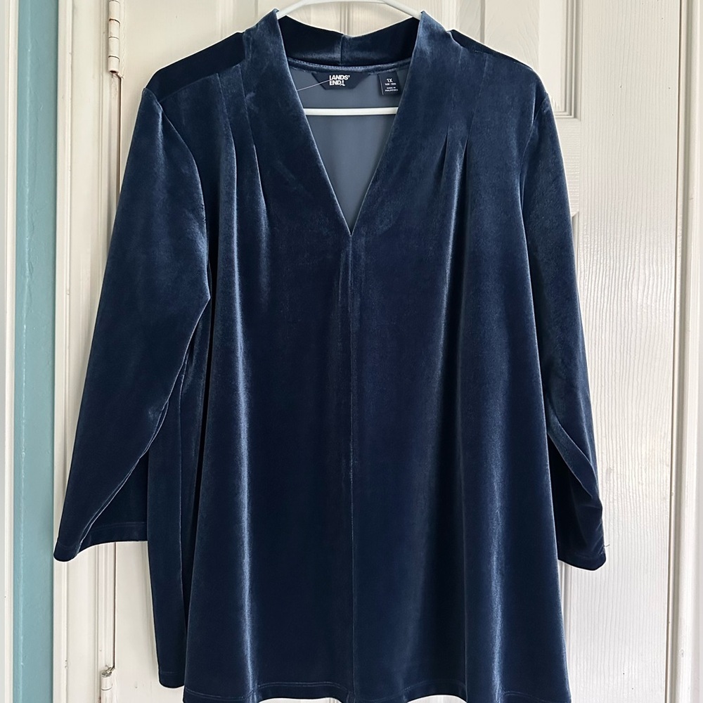 Lands’ End Blue Velvet V Neck Blouse Size 1X  Velour Holiday Stretchy